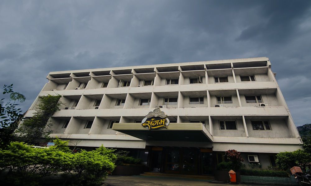 Hotel Sangam from the highway