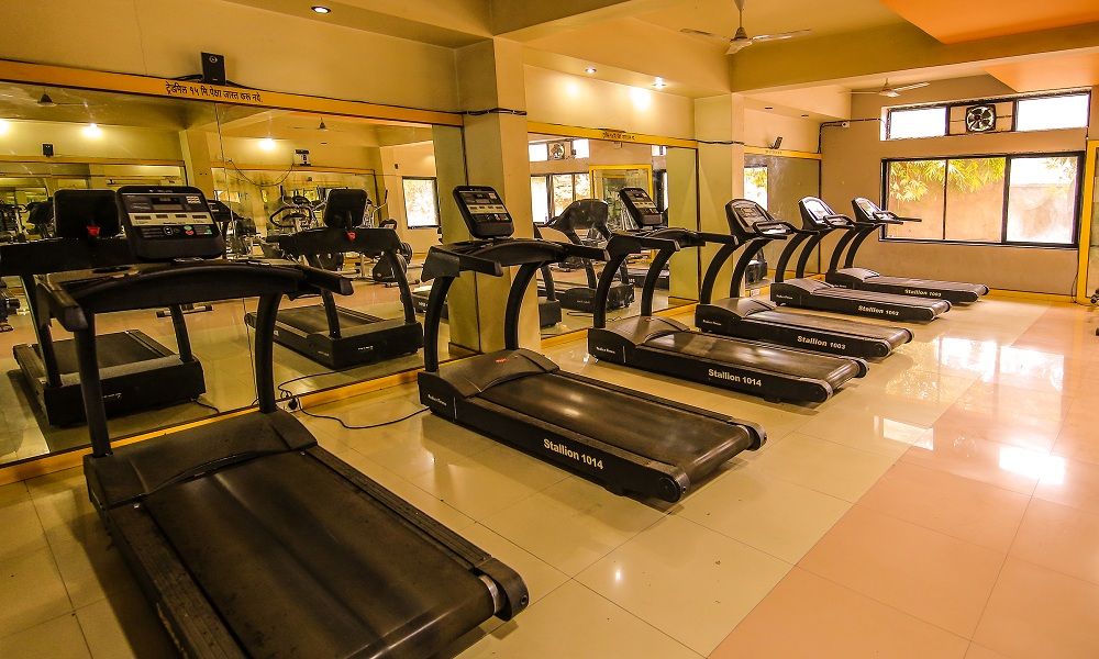 The cardio line at the Hotel Sangam health club